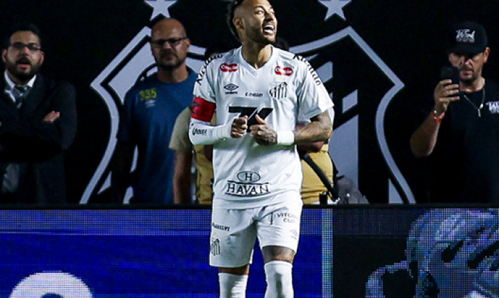 IDEALNE UJĘCIE Neymara w barwach Santosu!